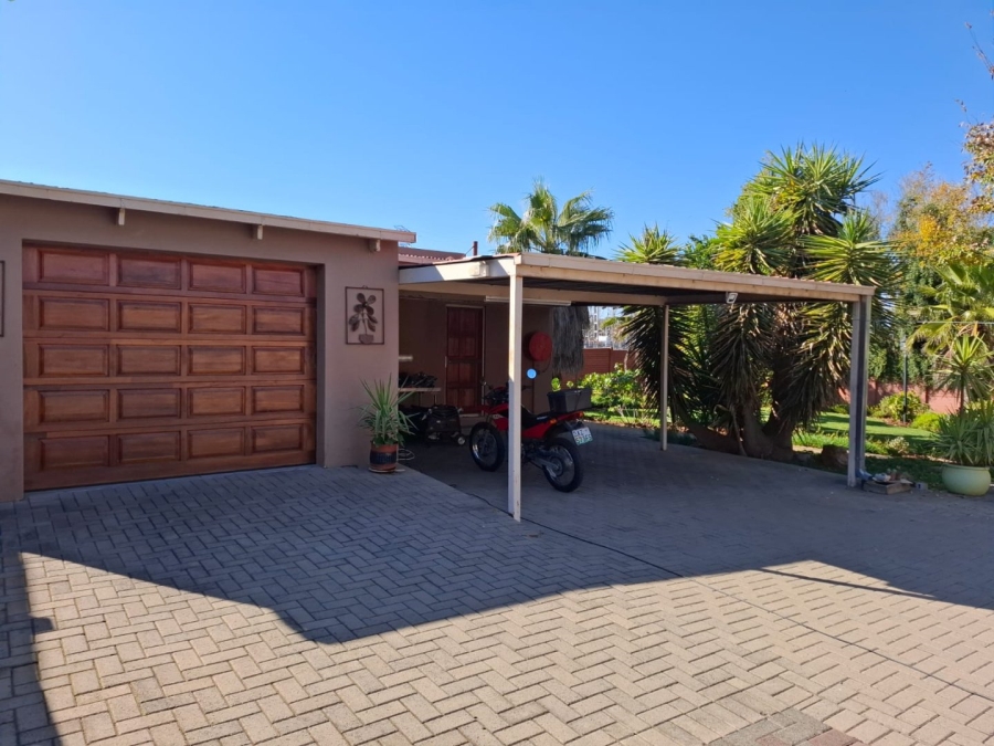 3 Bedroom Property for Sale in Bayswater Free State